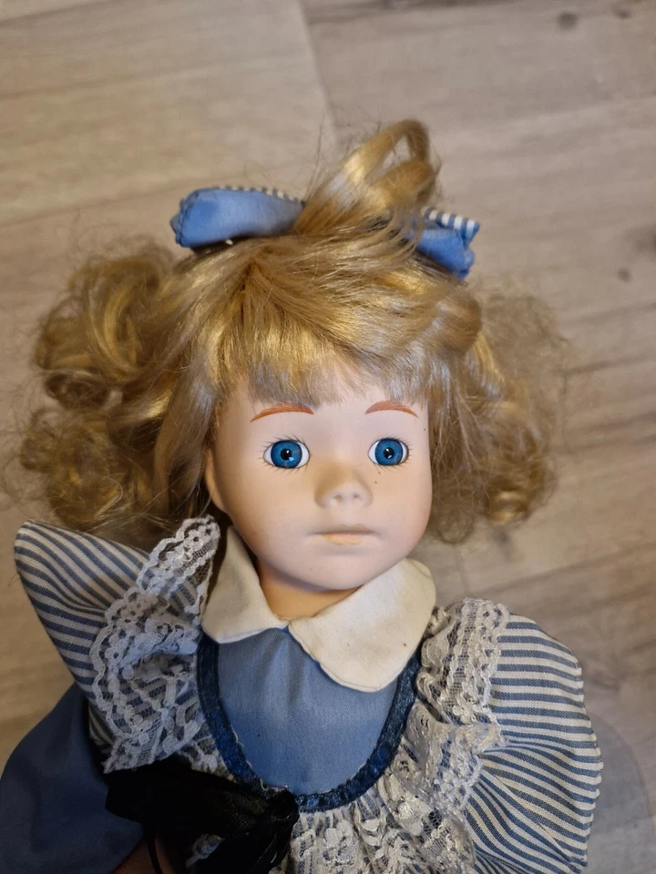 Porzellanpuppe Gilde Porzellan - Bild 1 von 3