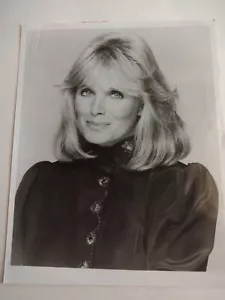 "Foto promocional de prensa vintage de la dinastía Linda Evans Krystle Carrington de la década de 1980 8"" x 10" - Imagen 1 de 2