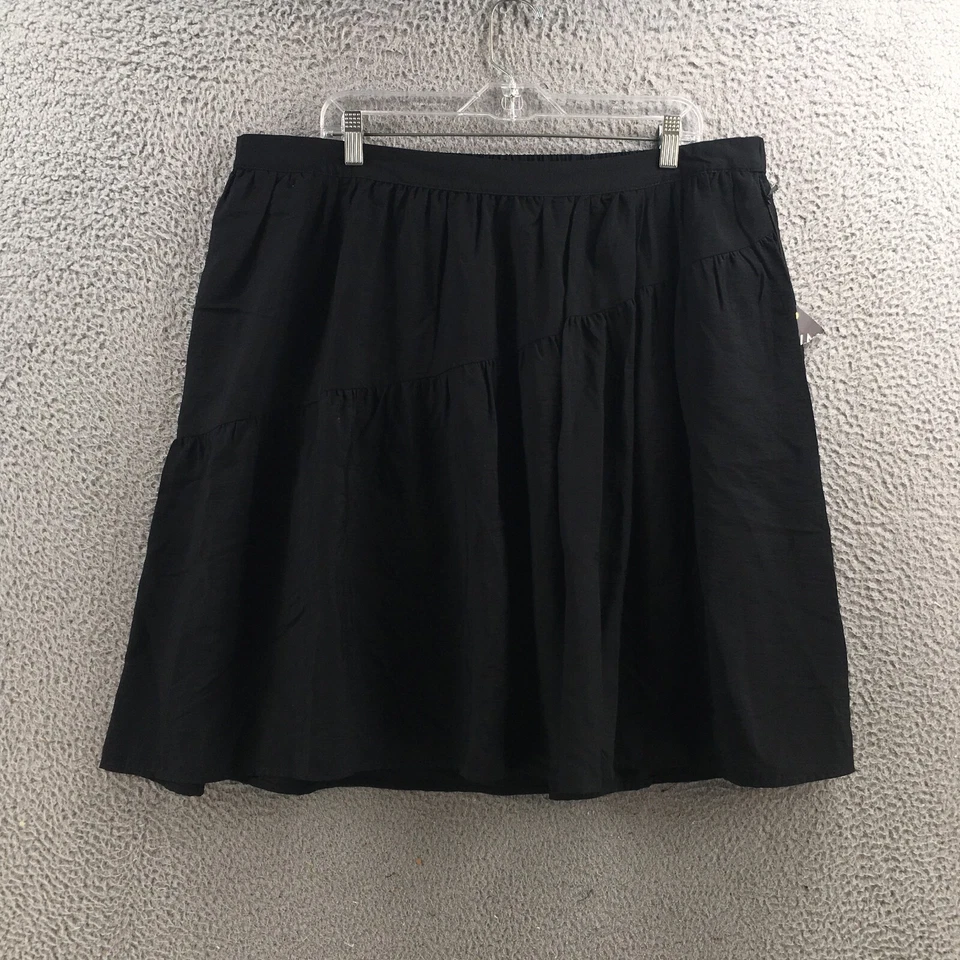 Falda corta Ava & Viv línea A para mujer 1X cintura elástica negra informal Foto 1 de 4