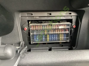 VOLKSWAGEN LUPO MK1 1999-2004 Fuse Box Behind Dash - Picture 1 of 8