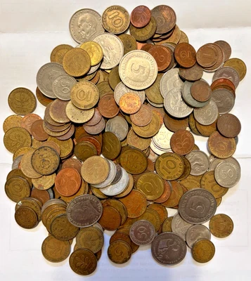 Lote de más de 200 monedas alemanas fechas de 1949 a 1991.  Múltiples denominaciones. Foto 1 de 4