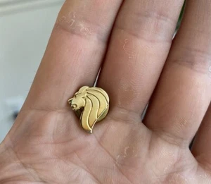 London 2012 Olympics Team GB Great Britain NOC Gold Tone Micro Pin - Picture 1 of 3