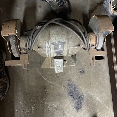 VINTAGE 40s 8"THE UNITED STATES ELECTRICAL TOOL COMPANY 220 RARE. Not Tested. - Image 1 of 4