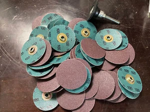 100 DISC LOT For 3M Roloc Abrasive Sanding Discs 2" 100 Grit w/ mandrel - Picture 1 of 8