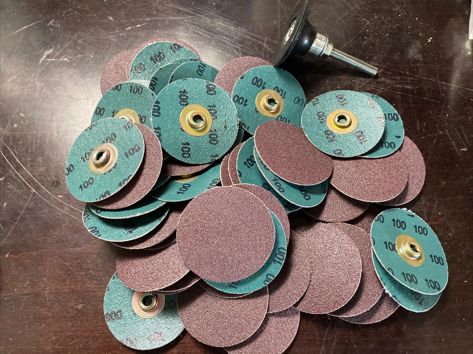 200 DISC LOT 3M Roloc Abrasive Sanding Die Grinder Discs  2" 100 Grit w/ mandrel - Image 1 of 4