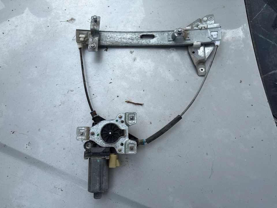 Chevrolet Impala LH 2000 2001 2002 2003 2004 2005 conductor regulador ventana trasera Foto 1 de 4