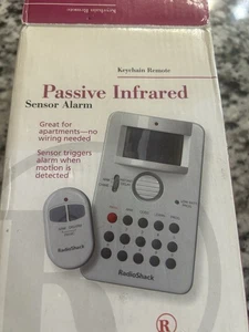 Radio Shack Passive Infrared Sensor Alarm 49-329 With Key Chain Remote - Picture 1 of 4