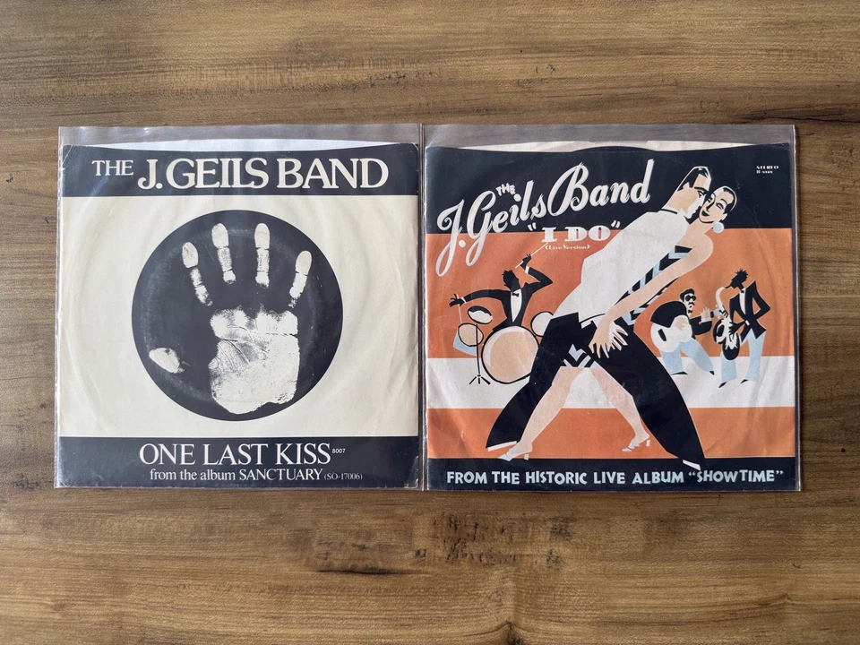 THE J. GEILS BAND Lot Of 2 7” Vinyl Records ‘One Last Kiss’ + ‘I Do’  Peter Wolf - Image 1 of 1