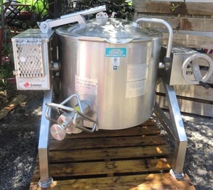2009 LEGION TLGB-20 TILTING KETTLE 20 GALLON GAS-FIRE SELF CONTAINED - Picture 1 of 11