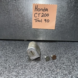 Interruptor de bloqueo de llave vintage 1964/65 Honda CT200 Trail 90 pieza OEM (SIN LLAVE) - Imagen 1 de 8