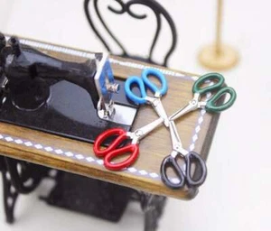 1:12 Dollhouse Miniature Sewing Scissors/Miniature Scissors C35 - Picture 1 of 10