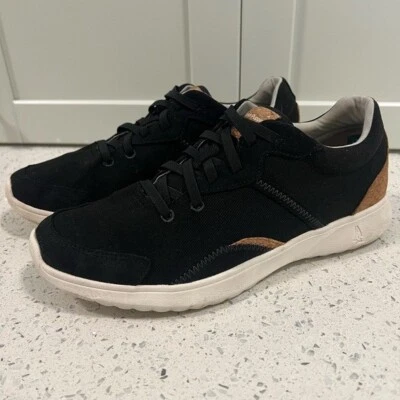 HUSH PUPPIES "The Good Trainer" | Sneakers | Cork Back | Black Corduroy | Sz 9 - Image 1 of 4