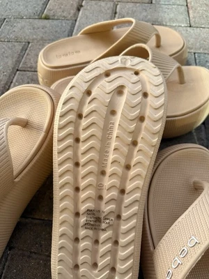 Sandalias de plataforma para mujer Bebe Y2K beige con plataforma plana - talla 10 Foto 1 de 4