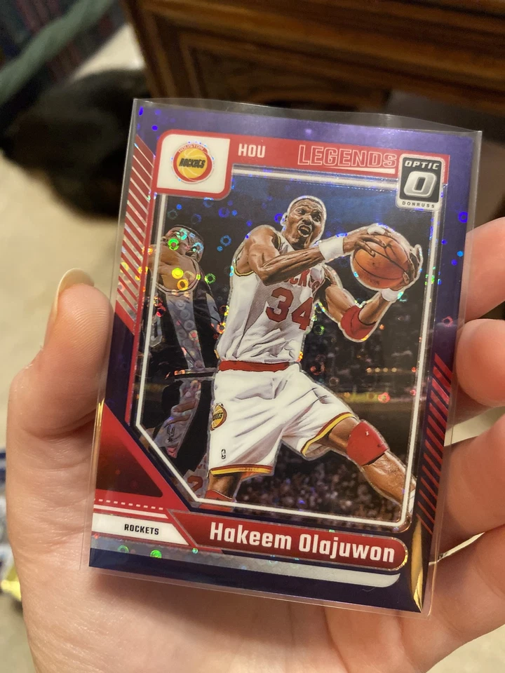 Donruss Optic Hakeem Olajuwon #249 Optic Fast Break Purple 2024-25 Foto 1 de 2