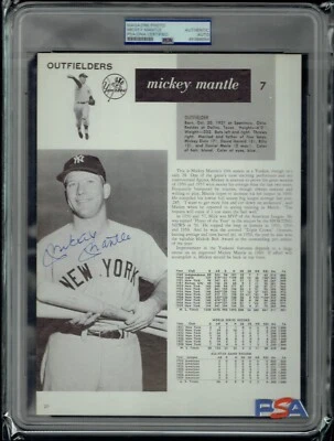 Mickey Mantle firmado autógrafo automático 1960 Yankee Anuario página PSA Jumbo Slab Foto 1 de 3