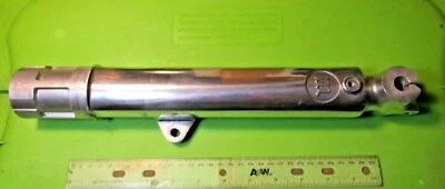 Montesa Cappra 250 ВА правая вилка нижняя ставка p/n 4.127-200 новые из старых запасов 73M 1975-1976 No 1 - Изображение 1 из 4