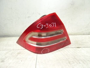 Fanale posteriore lato passeggero Mercedes C W203 Berlina 2005 - Foto 1 di 6
