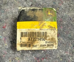 New NOS OEM John Deere Work Light Bulb, 24 Volts AT221450 - Picture 1 of 4