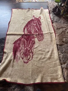 "Manta de colección San Marcos Ryltex caballos caballo marrón reversible 60""x 72""" - Imagen 1 de 4