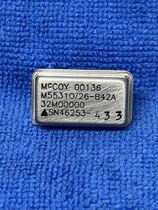 McCOY ~ M55310/26-B42A32M00000 ~ OSCILLATOR,CRYSTAL CONTROL - Picture 1 of 2