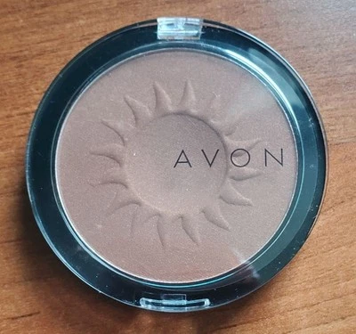 Avon Let it Glow Powder Bronzer Bronzing in Medium - Deep - Image 1 of 4