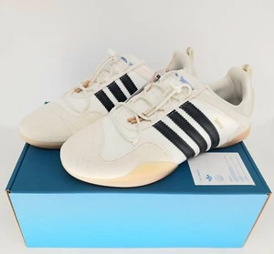adidas Originals Bad Bunny Ballerina JQ9229 Off White / Core Black / Gum Shoes - Picture 1 of 12