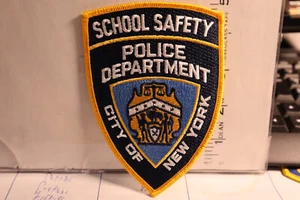 police patch  SCHOOL SAFETY POLICE NEW YORK CITY - Picture 1 of 1