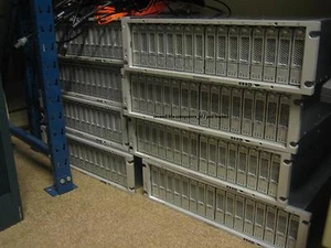 SUN Storagetek 6100 4600 0843 Incl: 2x 421049-002 - 16x 1TB HDD's - 594-5067-01 - Afbeelding 1 van 1