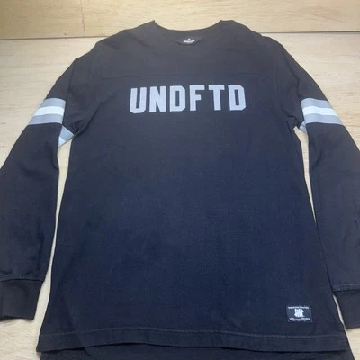 Undefeated Shirt Mens Med Black White UNDFTD Crewneck Streetwear Athleisure - Image 1 of 4