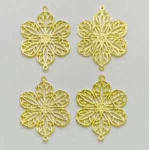 Link, Gold-finished Brass, 20x20mm Filigree Flower. 4 per pack. - Picture 1 of 2