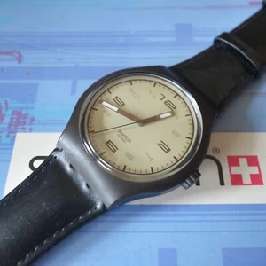 Reloj Swatch 2002 Xlarge SUDM100 Fat Brownie - Imagen 1 de 4