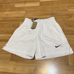 Größe L Nike Herren Dri Fit Mesh Shorts mit Taschen weiß schwarz FJ9561 100 - Bild 1 von 7