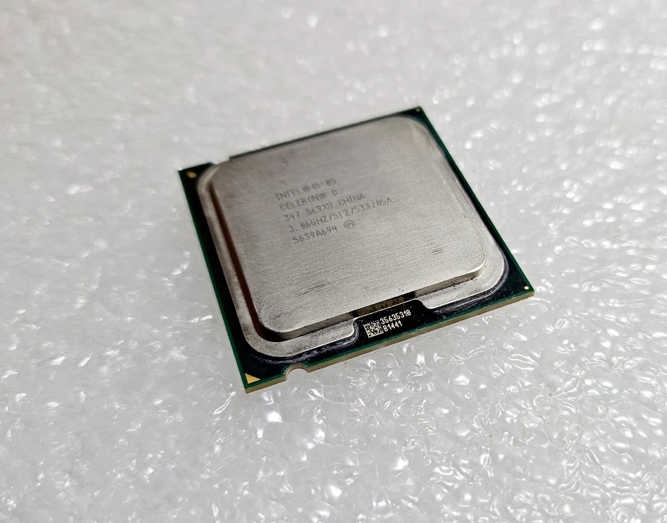 Intel Celeron D 347 3.067 GHz 3.06GHZ/512/533, SL9XU Socket 775 - Image 1 of 1