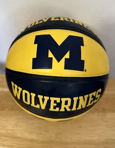 University of Michigan Wolverines Baden Basketball blau & gelb glatt glänzend - Bild 1 von 7