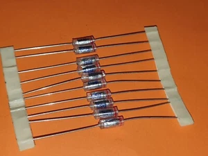 10x 150pF/160V 2% Styroflex Condensador 4x10mm Axial - Imagen 1 de 3