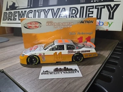 RARO Cale Yarborough #11 The Victory Lap 3X Champion 03 Monte Carlo 1/4.044 Foto 1 de 4