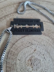  Collana design Peaky Blinders lama da barba cosplay lama da rasoio punzonata - Foto 1 di 2