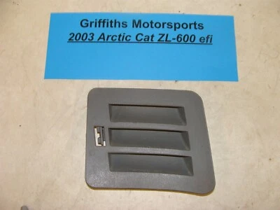 Arctic Cat ZL600 2003 EFI SS OEM cubierta de moldura de rodilla izquierda rejilla de ventilación térmica gris Foto 1 de 4