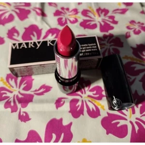 Neu im Karton Mary Kay Gel halbmatter Lippenstift leistungsstarkes Pink 0,13 Oz. - Bild 1 von 3