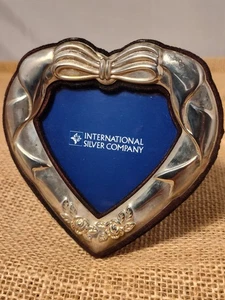 Silverplate Heart-shaped Photo Frame - International Silver - Picture 1 of 7
