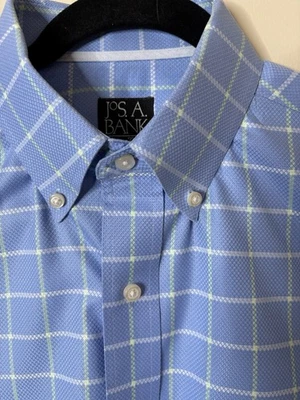 Jos A Bank Signature Collection Wrinkle Free Men’s M Tailored Fit Blue Shirt - Image 1 of 4
