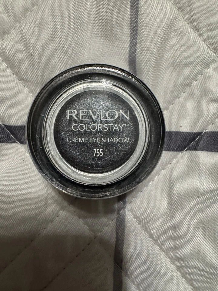 Revlon Color Stay Crème Eyeshadow Shade 755  (Pewter Silver) BRAND NEW - Image 1 of 2