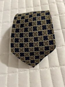 Hermès Geometric Patterned Men's 100% Silk Neck Tie Made In France - Picture 1 of 5