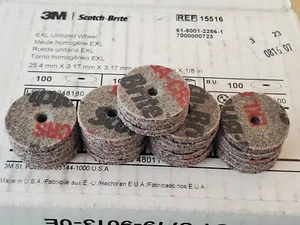 (25) 3M Scotch Brite EXL Unitized Deburring Wheel 8A Coarse 1” x 1/8” x 1/8” - Picture 1 of 3