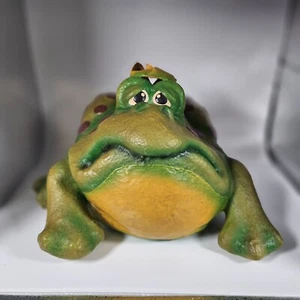 Rana de goma "solitaria" firmada por Criatures of Delight de T. Oliver Kopian de colección - Imagen 1 de 11