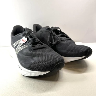 Zapatos New Balance para mujer talla 7,5 anchos negros grises espuma fresca Arishi v4 para correr D Foto 1 de 4