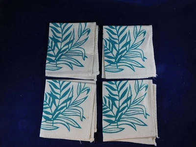 4 Vintage Linen Blend Ivory & Green Leaf Napkins 11 x 11.5" - Image 1 of 4