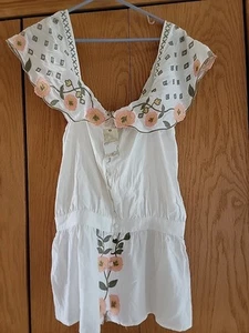 GIMMICKS by BKE Multicolored Peplum Top Embroidered  Boho Womens Sz M NEW - Picture 1 of 3