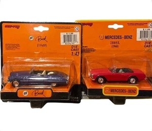 Nuevo Lote de 2 Coches Diecast Ray Colecciones “OPENTOP” 1:43 1949 Buick y 1968 Mercedes - Imagen 1 de 9