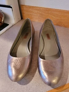 Ecco Women's Size 41 US 10.5 UK 7.5 Metalic Gold Leather Slip-On Flats. - Picture 1 of 7